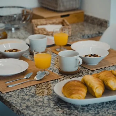 Maranorte - T2 Com Terraco A 600m Da 아파트 *