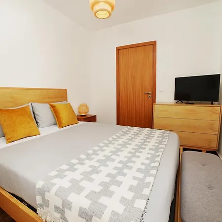 Maranorte - T2 Com Terraco A 600m Da * 몰레도